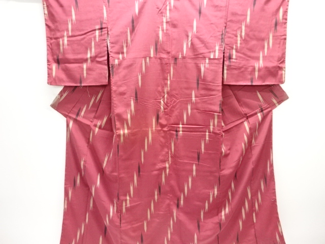 大正ロマン　縞に矢羽根絣織出し着物